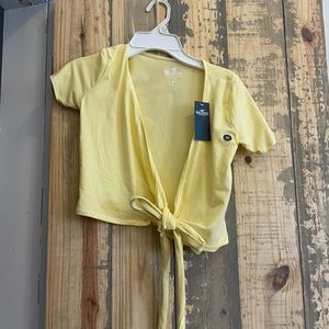 Yellow xs Hollister tie front top